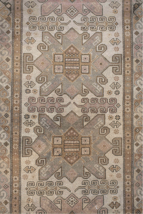 Antique Sivas Runner Rug (2' x 8')